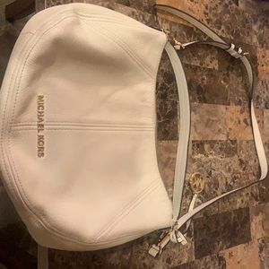 Authentic Michael Kors Crossbody $85